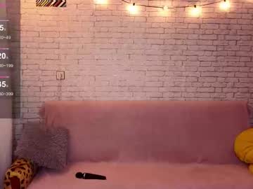 Reginahawk Chaturbate stream image from September 08, 2025