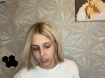 Alonatempler Chaturbate stream image from September 08, 2025