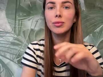 Lenahug Chaturbate stream image from September 08, 2025