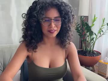 Illaroom Chaturbate stream image from September 08, 2025