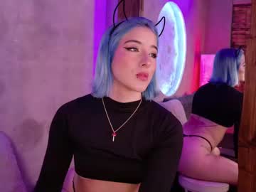 Roxxxevelvet Chaturbate stream image from September 08, 2025
