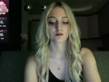 White_Liilly Chaturbate stream image from September 08, 2025
