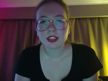Cheekynightowl Chaturbate stream image from September 08, 2025