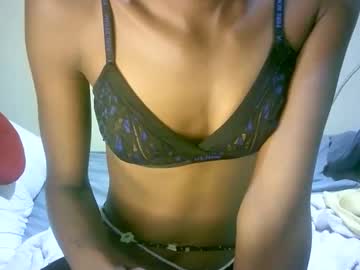 Bellanine Chaturbate stream image from September 09, 2025