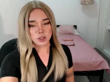 Bestgirljulia Chaturbate stream image from September 09, 2025