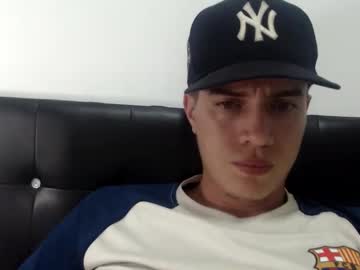 Elmono33 Chaturbate stream image from September 09, 2025