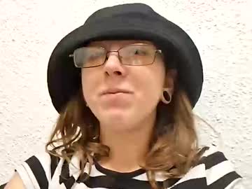 Sweetpetal_Xoxo Chaturbate stream image from September 09, 2025