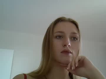 _Alo Chaturbate stream image from September 09, 2025