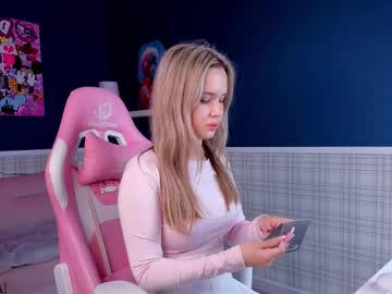 Nicolettacooper Chaturbate stream image from September 09, 2025