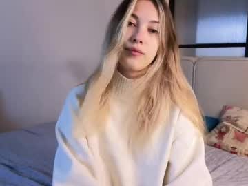 Jolyndeb Chaturbate stream image from September 09, 2025
