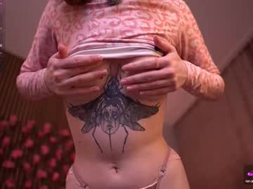 Softcoredoll Chaturbate stream image from September 09, 2025