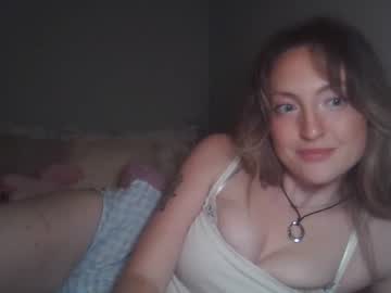Sp8cebunni99 Chaturbate stream image from September 10, 2025