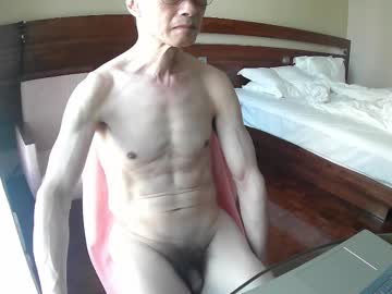 Yuwcoli Chaturbate stream image from September 10, 2025