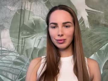 Lenahug Chaturbate stream image from September 10, 2025