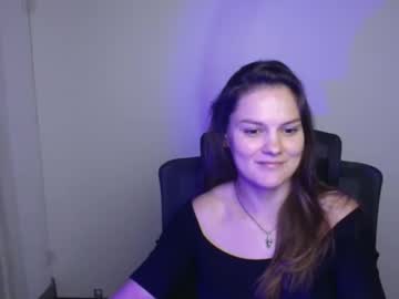 _Olivia_Moon Chaturbate stream image from September 10, 2025