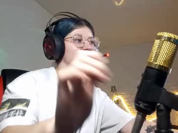 Jewellpetraglia Chaturbate stream image from September 10, 2025