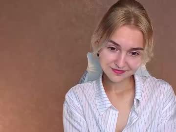 Milavance Chaturbate stream image from September 10, 2025