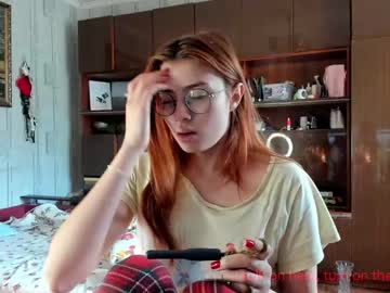 Hoppypoppyy Chaturbate stream image from September 10, 2025