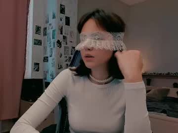 Yourlovelystreamer Chaturbate stream image from September 10, 2025