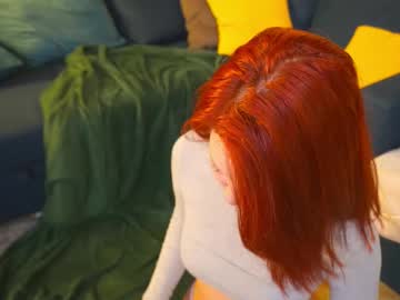 Juliamanson Chaturbate stream image from September 10, 2025