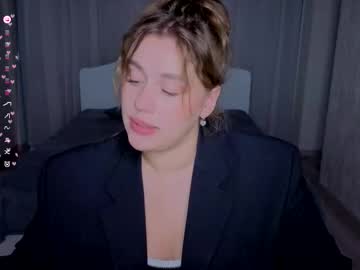 Adelynnn Chaturbate stream image from September 10, 2025