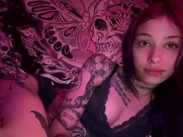 Lookingforlona Chaturbate stream image from September 10, 2025
