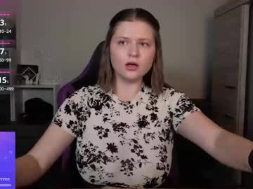 Tinaangelll Chaturbate stream image from September 10, 2025