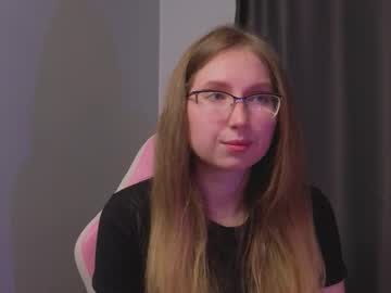 Oliviavele Chaturbate stream image from September 10, 2025