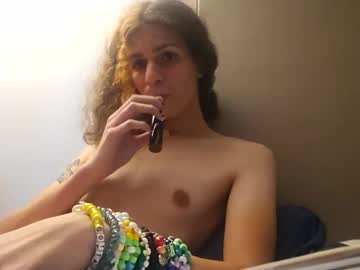 Cuddleavenue stream image from September 10, 2025