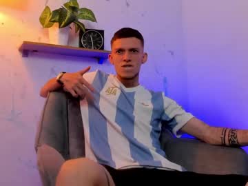 Smitgrey Chaturbate stream image from September 11, 2025