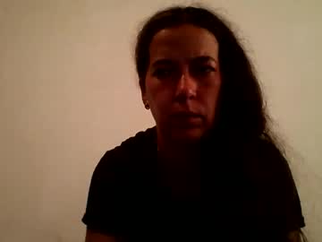 Sendiarayl Chaturbate stream image from September 11, 2025
