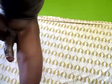 Curvblack Chaturbate stream image from September 11, 2025