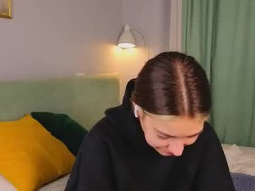 Jolyndeb Chaturbate stream image from September 11, 2025