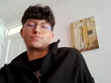 Kendomland Chaturbate stream image from September 11, 2025