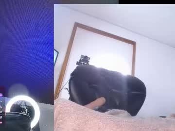 Luciana_Hunters Chaturbate stream image from September 11, 2025