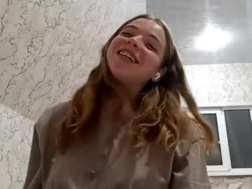 Cortneylevison Chaturbate stream image from September 11, 2025