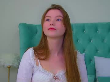 Keiraace Chaturbate stream image from September 11, 2025