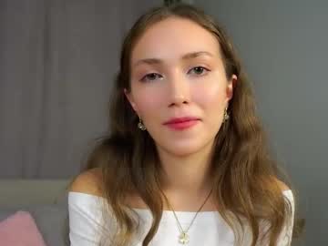 Loriamarzinske Chaturbate stream image from September 11, 2025