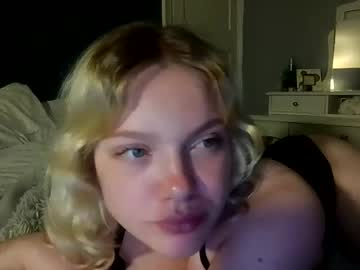Ceecees Chaturbate stream image from September 11, 2025