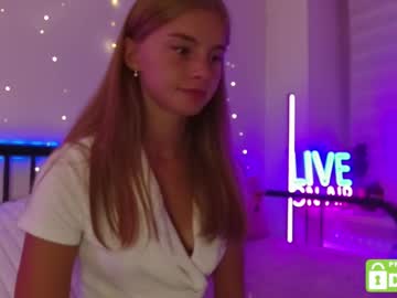 Roxxxie_Reid Chaturbate stream image from September 11, 2025