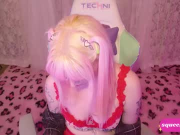 Squeezypeach Chaturbate stream image from September 12, 2025