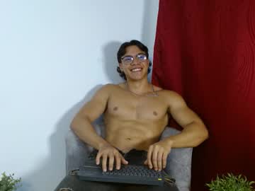 Adriel_Escalante Chaturbate stream image from September 12, 2025
