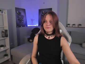 Alicepill Chaturbate stream image from September 12, 2025