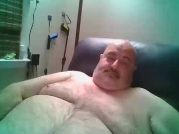 Bigfuzzyteddybear Chaturbate stream image from September 12, 2025