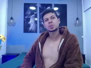 Ivon_Park Chaturbate stream image from September 12, 2025