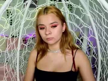 Shymolly_Star Chaturbate stream image from September 12, 2025