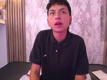 Tomie_Lee Chaturbate stream image from September 12, 2025