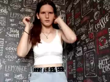 Chandrakuzmin Chaturbate stream image from September 12, 2025