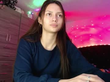Holy_Juli2 Chaturbate stream image from September 12, 2025