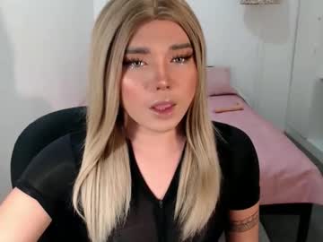 Bestgirljulia Chaturbate stream image from September 12, 2025